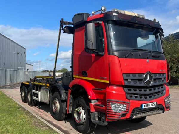 MERCEDES BENZ AROCS 3240